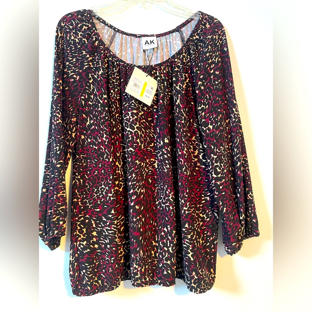 NWT Anne Klein blouse.